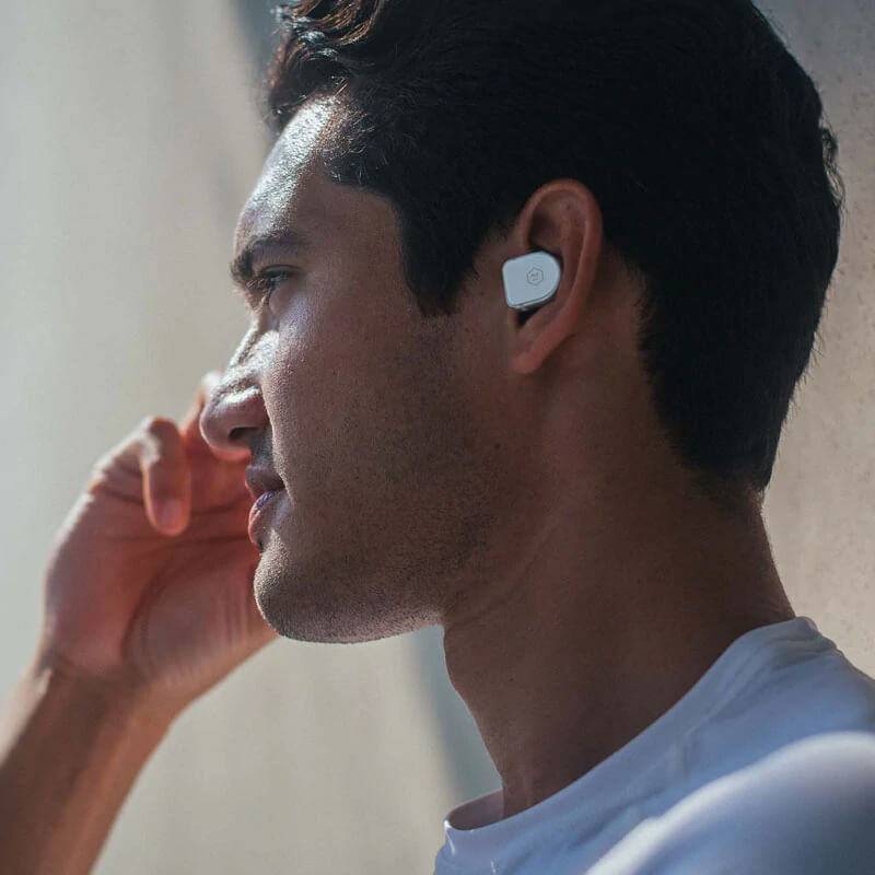 MW08 Sport (Silver Sapphire Glass / Black Kevlar® Case)