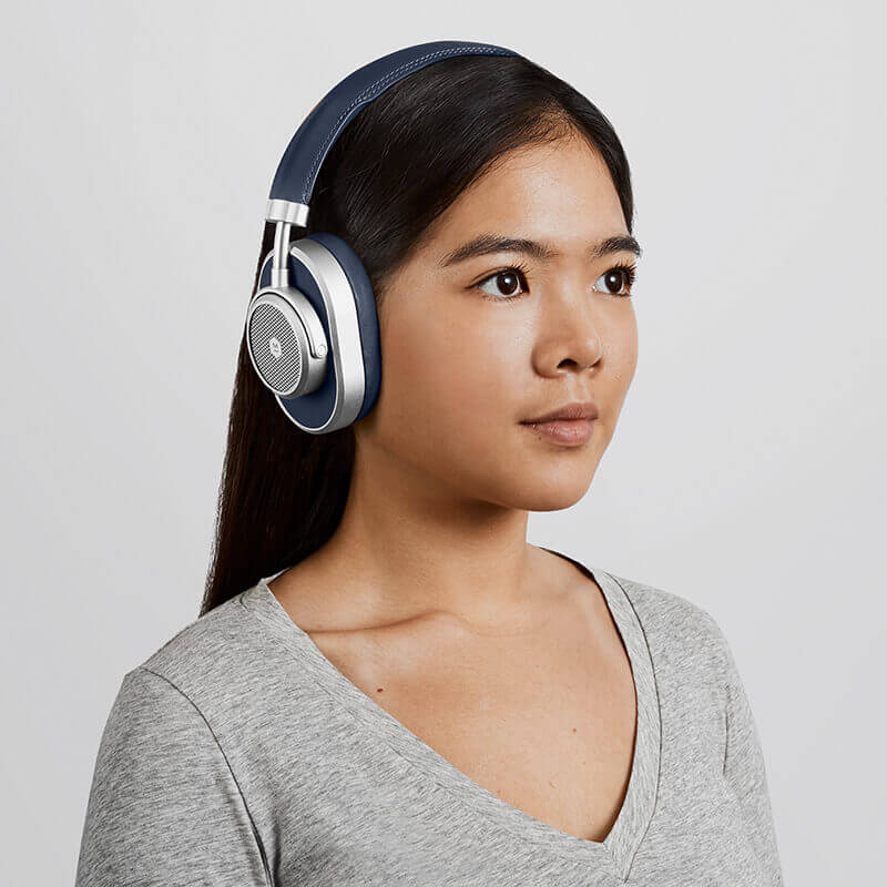 MW65 (Silver Metal / Navy Leather)